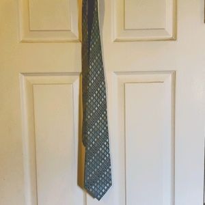 Zigguart Tie